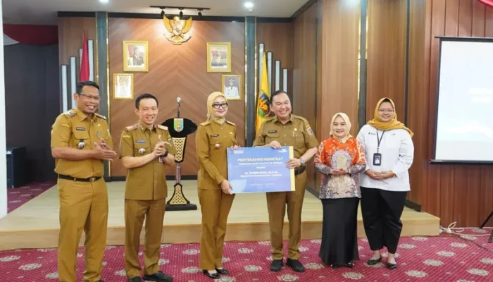 Lepas Purnabakti Dr. Edwin Rusli, Wagub Jihan Tegaskan Pengabdian Insan Kesehatan Tanpa Batas