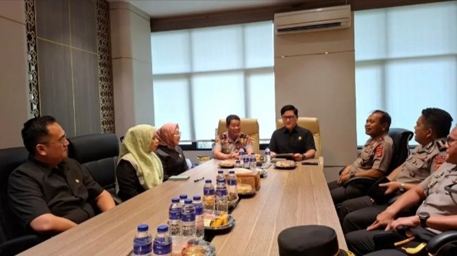 Sinergi Strategis Dprd Dan Polda Lampung, Perkuat Kamtibmas, Stabilitas Daerah, Hingga Pengawasan Bbm Dan Agraria 2 Sinergi Strategis Dprd Dan Polda Lampung, Perkuat Kamtibmas, Stabilitas Daerah, Hingga Pengawasan Bbm Dan Agraria
