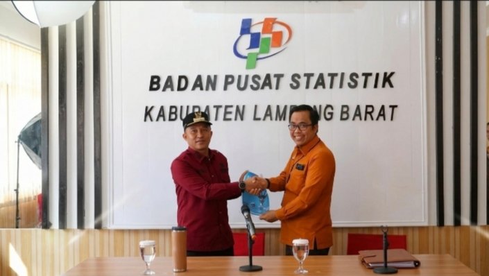 Tren Kemiskinan Lampung Barat Terus Menurun, Bupati Parosil Mabsus, Pemkab Tetap On The Track